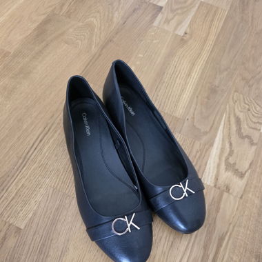 Calvin Klein Ballerina