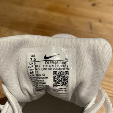 Nike Air Force mit Plateausohle