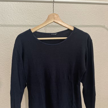 Ripped Dark Blue Pulli