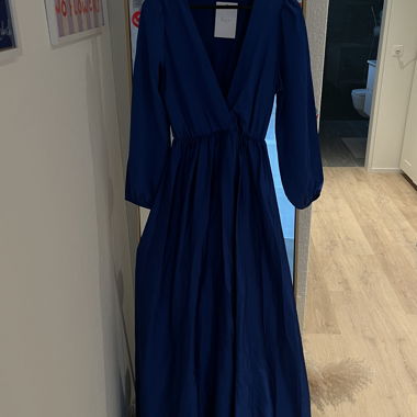NEU-  blaues Kleid - Izzy‘s