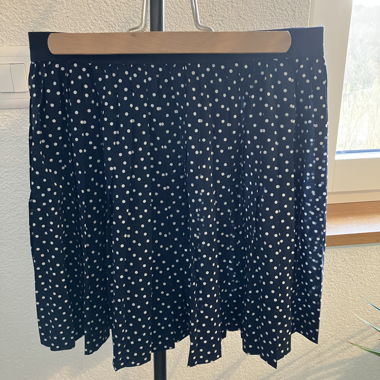 Dark Blue Polka-Dot Pleated Skirt