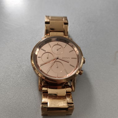 Montre-bracelet DKNY pour femmes