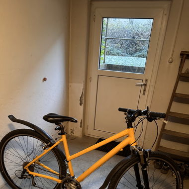 Yellow speed-bicycle - new pieces good conditions