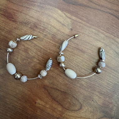 Boucles d'oreilles creoles perlees
