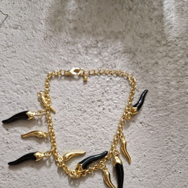 Armband mit peperoncini