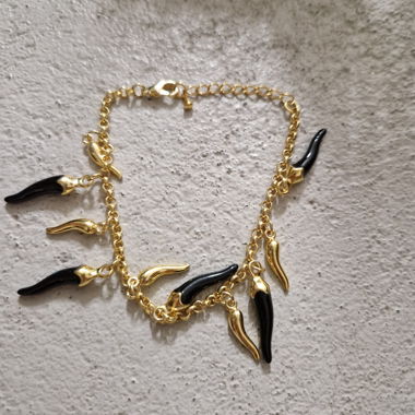 Armband mit peperoncini
