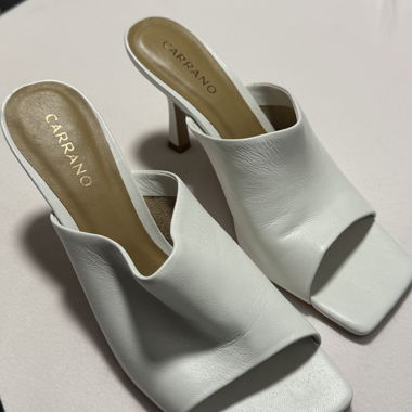 Carrano Heeled Mules Weiss