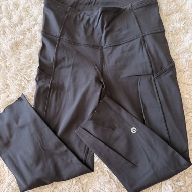 Schwarze Lululemon-Leggings