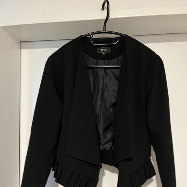 Süße Short Blazer mit Rüschchen