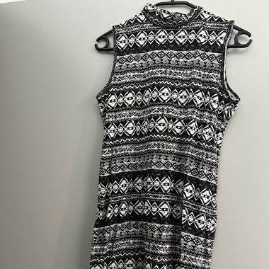 Schwarz weiss Kleid