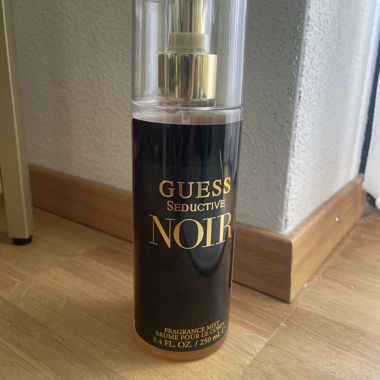 Guess Seductive Noir spray per il corpo