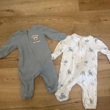 Baby set with zip