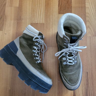 Stiefel olivgrün