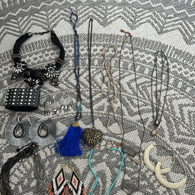 Lot de bijoux
