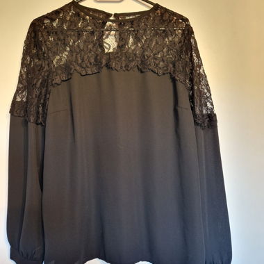 Janina black lace blouse size 42