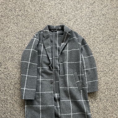 Coat pull and bear