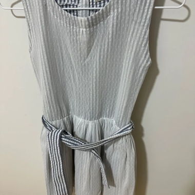 Ärmelloses Kleid mit Streifen