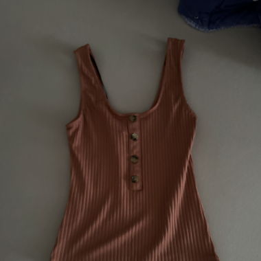 Ribbed body