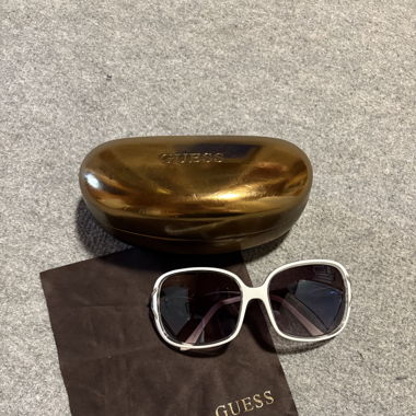 vintage y2k Guess Sonnenbrille