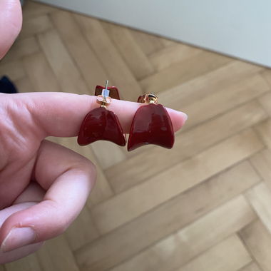 Boucles d’oreilles rouges design