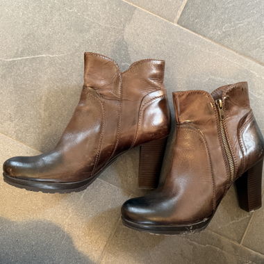 Brown Heeled Boots