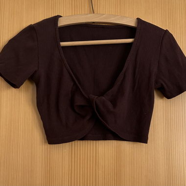 Crop top marrone, incrociato sul davanti, taglia S