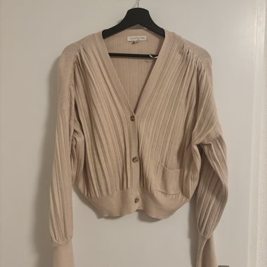 Cardigan raccourci beige avec structure
