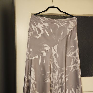 Jupe élégante Calvin Klein, taille 36, comme neuve