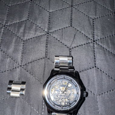 Montre à mouvements automatique 