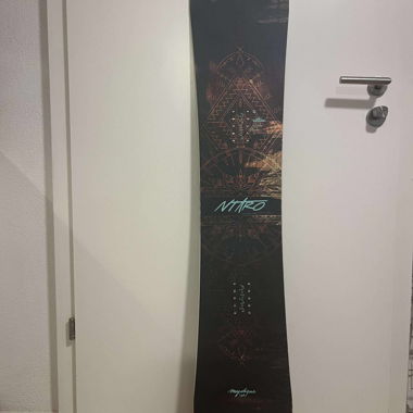 Snowboard Nitro Mystique 146