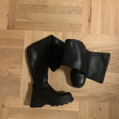 Buffalo boots