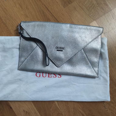 Pochette Guess