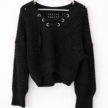 Pull noir en point ajouré