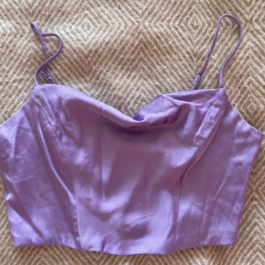 Top stile corsetto in raso lilla H&M