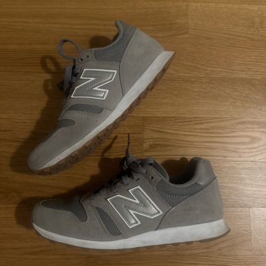 New Balance 373