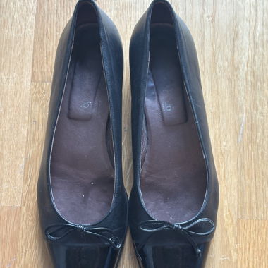 Black Leather Ballerinas Gr. 39