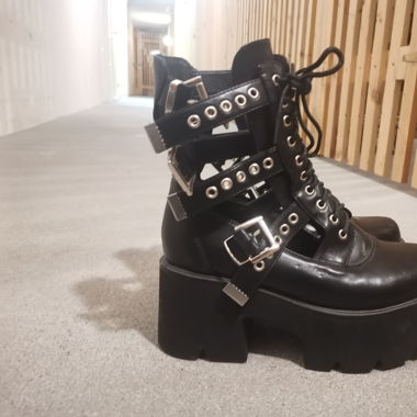 LAMODA Sandalen Gr. 38 fast neu