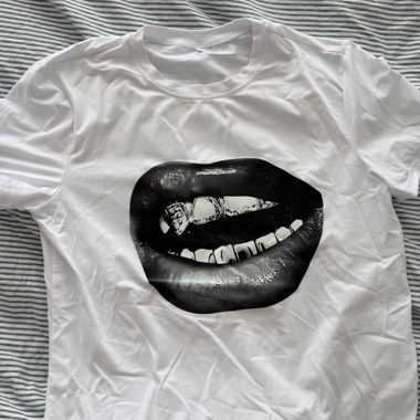 T-shirt blanc avec imprimé taille S