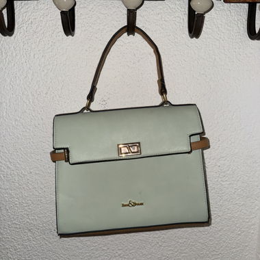 Borsetta verde menta con tracolla