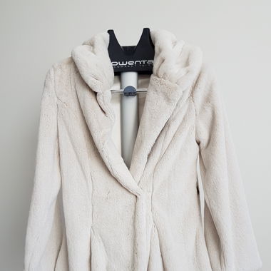 Flauschige Plüschjacke cremefarbig