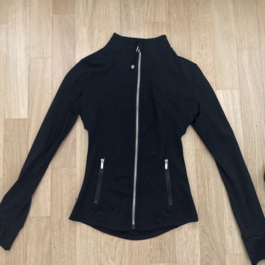 Schwarze Lululemon jacke