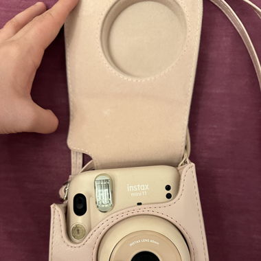 Instax mini 11 in Rosa mit Hülle dazu