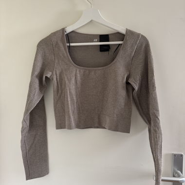 H&M Ribbed Crop Top