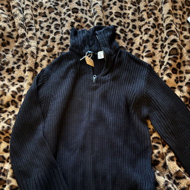 Pull noir à zip 