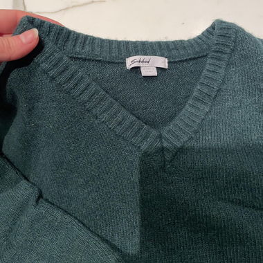 Cozy forest green V-Neck Wool Sweater 