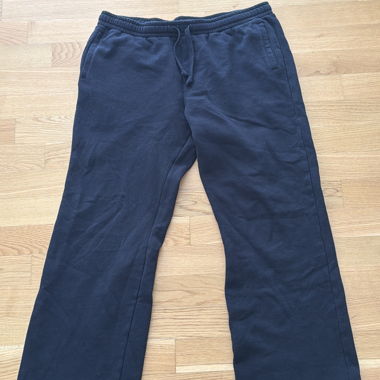 Schwarze Jogginghose