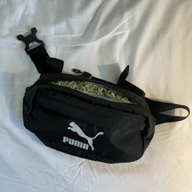 schwarze Bauchtasche von Puma