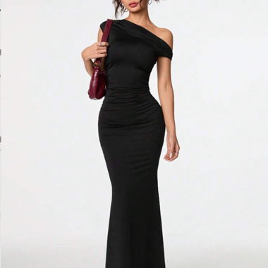 vestito nero aderente