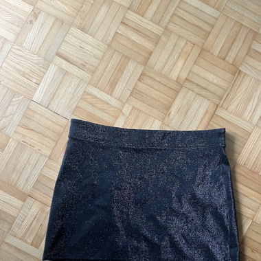 Glitzernder Minirock