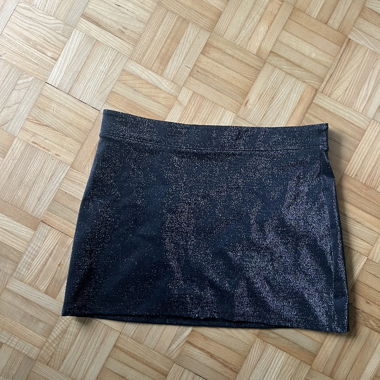 Glitzernder Minirock